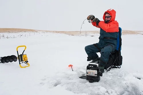 Ice fishing106